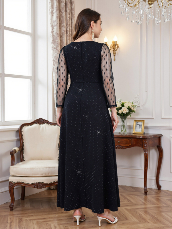 Vakarinė suknelė, A linijos siluetas, ilgos rankovės, ilgas kirpimas, liemuo vidutinis, U formos iškirptė, 70–80% poliesterio