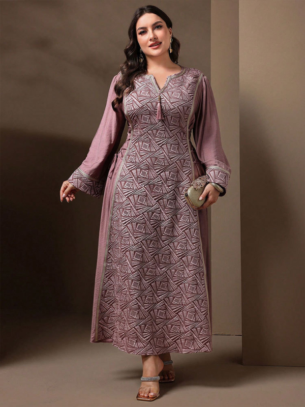 Жакардова рокля с ресни, V-образно деколте, дълга А-линейна кройка, полиестер жакардова тъкан