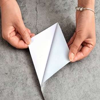 Pašlīmėjama betono stiliaus tapetė, atspari vandeniui, pelėsiui, nešvarumams, trijų sluoksnių konstrukcija, pramoninis retro sienų dekoras