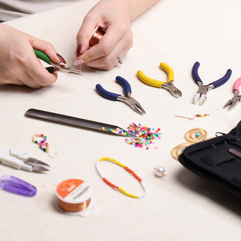 8 dalių DIY papuošalų įrankių rinkinys – replės, pincetai, žirklės ir karoliukų įrankiai – rankų darbo, pritaikomas