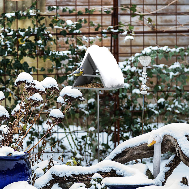 Станция за хранене на птици със наклонен покрив за градина – тежка конструкция, открита къщичка за хранене (Материал: неръждаема стомана, алуминий; Марка: Fs; Модел: Breeding table; Приложение: открито; Покритие: анти-ръжда)
