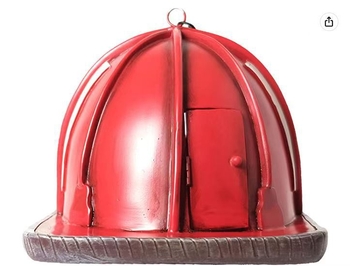 Οικία για πουλιά σε κράνος πυροσβέστη, κρεμάμενο διακοσμητικό με μοντέρνο γεωμετρικό στυλ, υλικό: πλαστικό και ρητίνη, επεξεργασία ρητίνης.