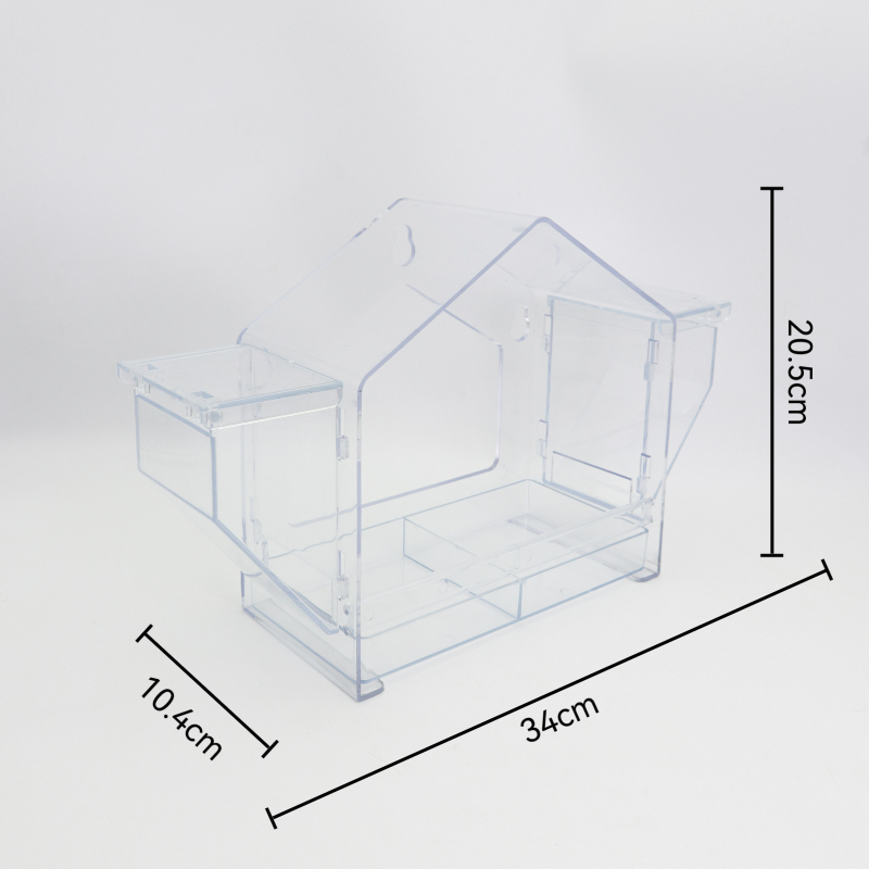 Langų lesyklėlė paukščiams – injekciškai suformuota, skaidri, trikampio namelio dizaino