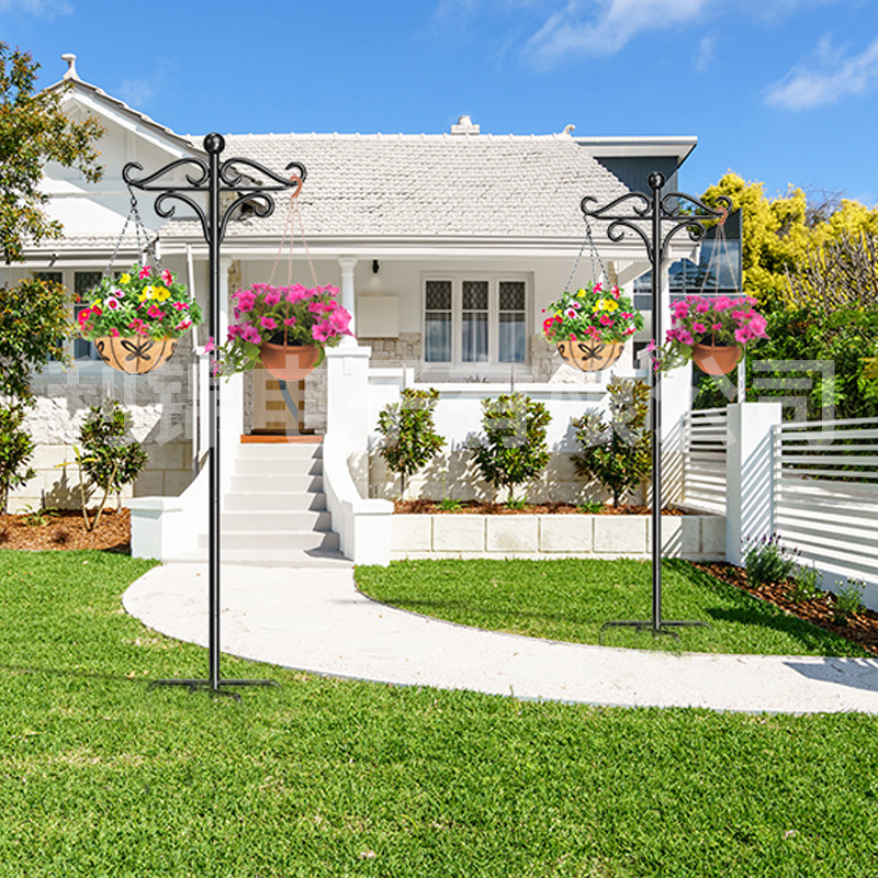 Kovácsoltvas kertdekoráció — pásztorkampó bonsajokhoz, fémipari termékek, esküvői kellékek