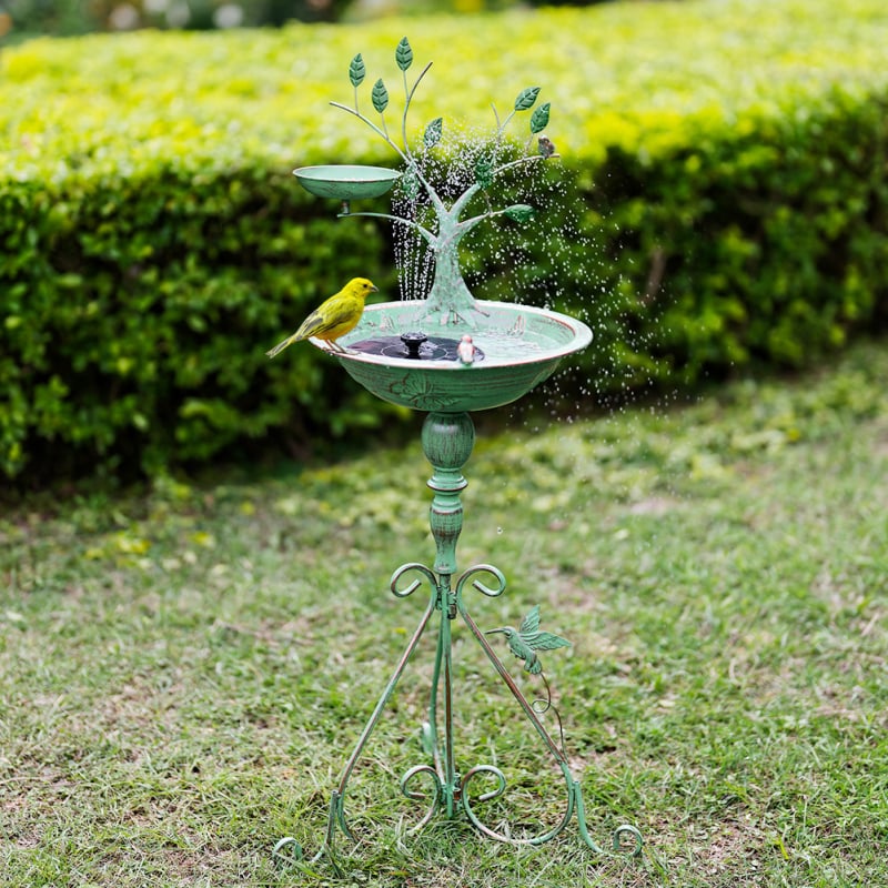 Kültéri vasból készült madárfürdő, szabadon álló madáritató kerthez és gyephez, félig manuális és félig mechanikus kivitel