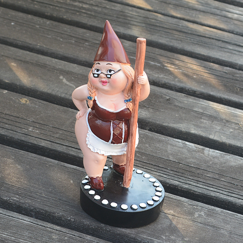 Asztali díszfigura szintetikus gyantából — táncoló lány motívum, márka Qian Hui, gyanta kézműves termék, karton csomagolás