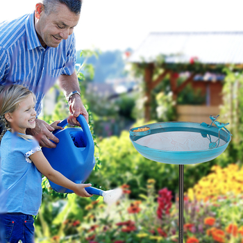 Željezni bazen za ptice za vanjsku baštu — izdržljiv, poluručno i polunamjensko izrađeno, višenamjenska hranilica i napojnik