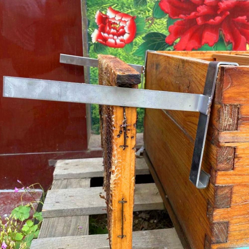 Пчеларски инструменти – неръждаема стомана, стелаж за рамки на гнездото с външен държач