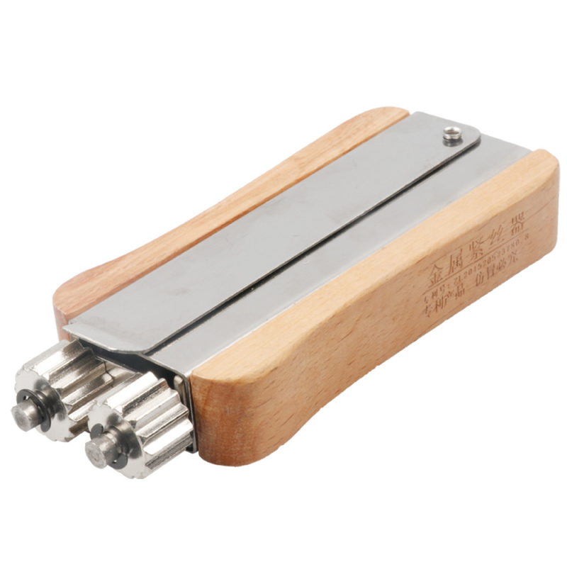 Пчеларски инструмент за стягане на тел за гнездова рамка — неръждаема стомана, дървена дръжка, медно око