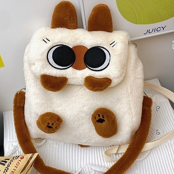 Γυναικεία τσάντα Capybara — βελούρι, αστικός μινιμαλισμός; κλείσιμο με φερμουάρ; εσωτερικά τσεπάκια για κινητό και για κάρτα ταυτότητας; εξωτερικό τρισδιάστατο σχέδιο