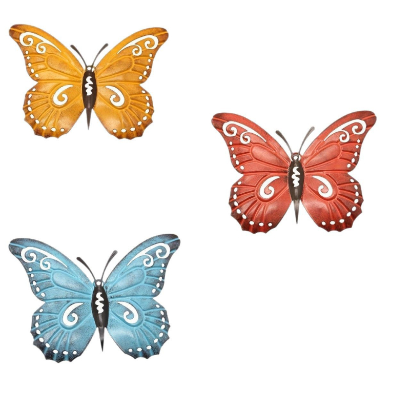 Geležinis drugelis – sieninis kabinamas dekoras sode, šiuolaikinio meno stilius, prekės ženklas YZ