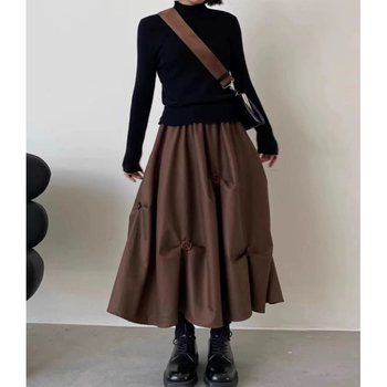 Βαμβαρινή φούστα Α-γραμμής με υψηλή μέση, midi μήκος, 3D φλοράλ σχέδιο και ακανόνιστες πιέτες, 70–80% βαμβάκι