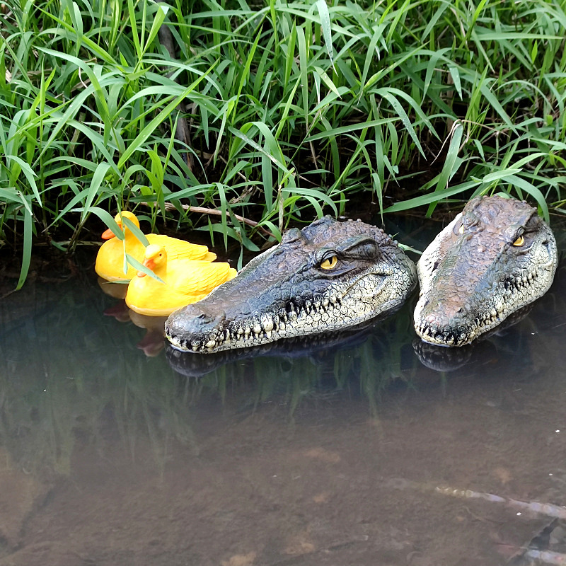 Kaleidoscope crafts Akváriumi díszek gyanta és PU alapanyagokból — úszó krokodil fej, lótusz, béka; Anyag: gyanta + PU; Kategória: Resin crafts; Csomagolás: kartoncsomagolás