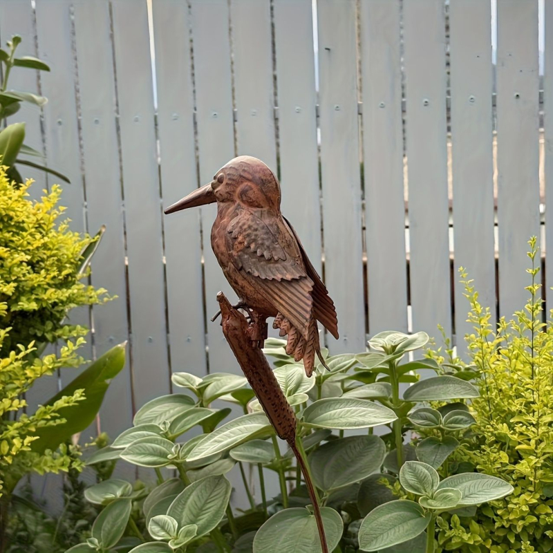 Metalna skulptura za vrt u obliku Kingfisher, pastoralni stil; Materijal: željezo; Kategorija: skulptura; Pogodno za opći uređivanje krajolika, vanjske prostore događanja
