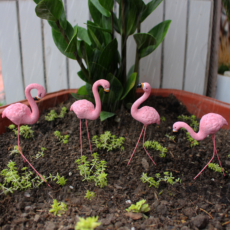 Flamingó kert dekorációs készlet műanyag és gyanta anyagból, HG márka, rajzfilm-stílusú, gyanta kézműves kategória.
