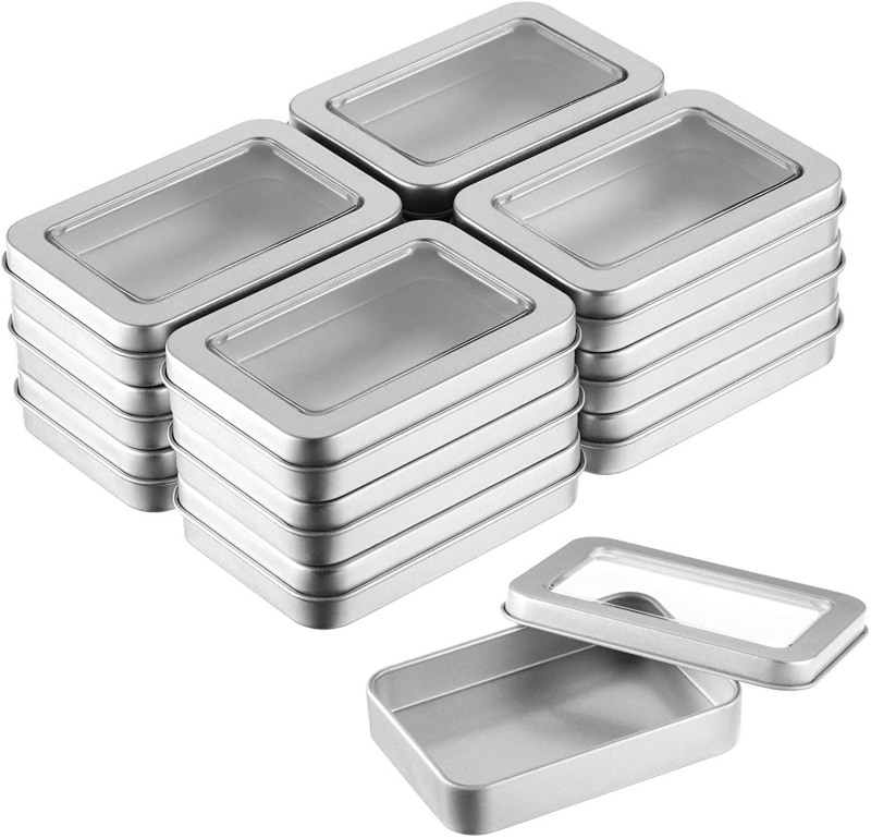 Правоъгълна кутия от тинплейт с прозорец за съхранение на значки и джаджи; материал: тинплейт; печат с четири цвята; отпечатано лого