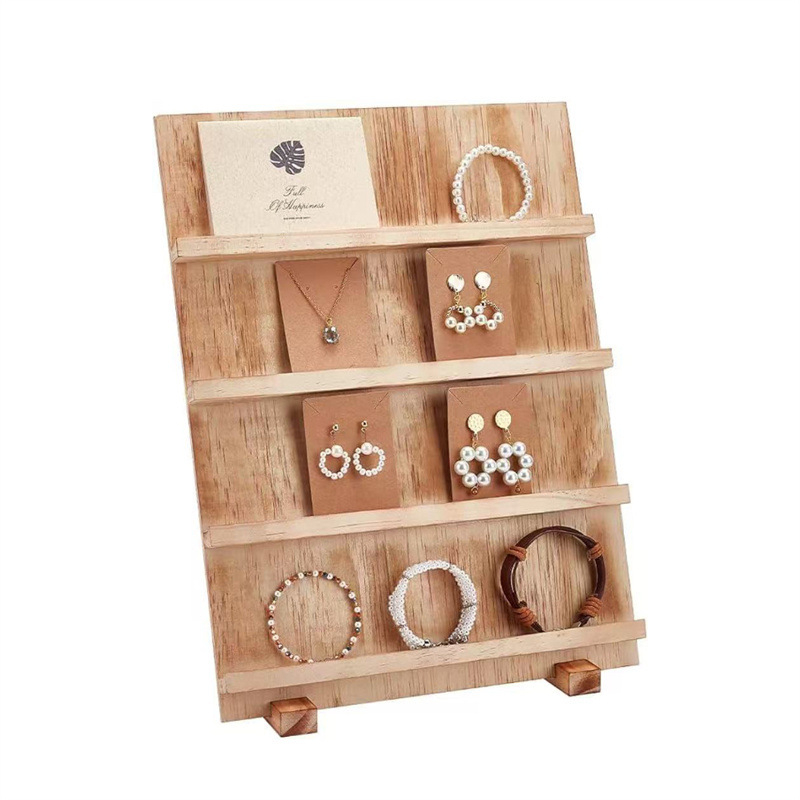 Fából készült fülbevaló kártyatartó – fenyőfa, dísz, vintage stílus