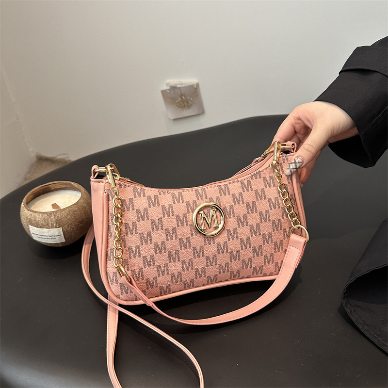 PU anyagú válltáska, városi egyszerűség, horizontális négyszög alakú forma, cipzáras nyitás, poliészter bélés, telefontartó zseb, tavasz 2025