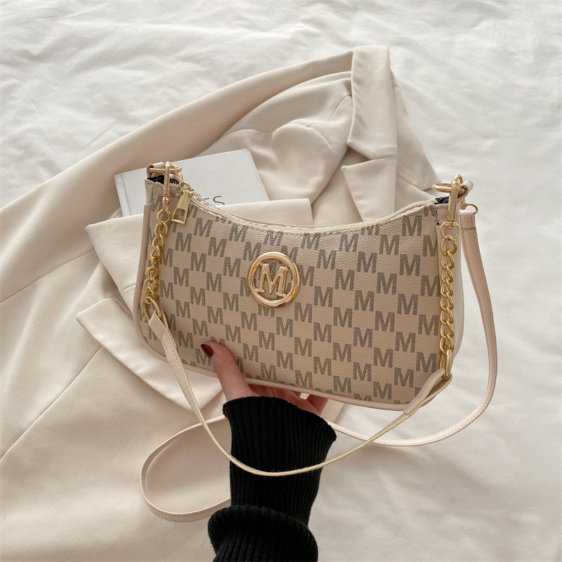 PU anyagú válltáska, városi egyszerűség, horizontális négyszög alakú forma, cipzáras nyitás, poliészter bélés, telefontartó zseb, tavasz 2025