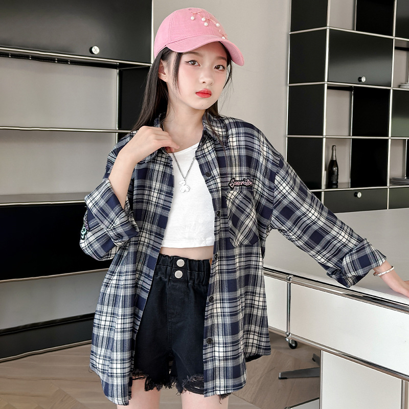 Meitenēm paredzēts rakstains krekliņš ar polo apkakli, garām piedurknēm, kokvilna, brīvs piegriezums