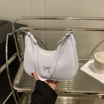 Női underarm táska vállon — városi minimalista stílus, horizontális négyzetes forma (PU anyag, cipzár, poliészter bélés)