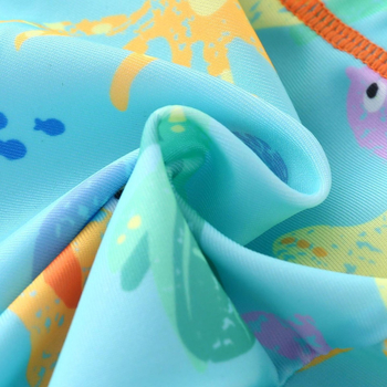 Παιδικό μαγιό γρήγορου στεγνώματος; 82% πολυεστέρας; βάρος 280 γρ; επένδυση με 5% σπαντέξ; κατάλληλο για ηλικίες 2–8 ετών.