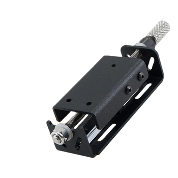 Lāzergravēšanas iekārta ar Z ass slīdējošu vadotni, regulējamu skrūvmoduli, metāla montāžas rāmi