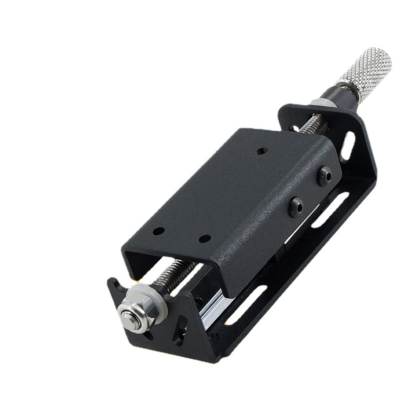 Lāzergravēšanas iekārta ar Z ass slīdējošu vadotni, regulējamu skrūvmoduli, metāla montāžas rāmi