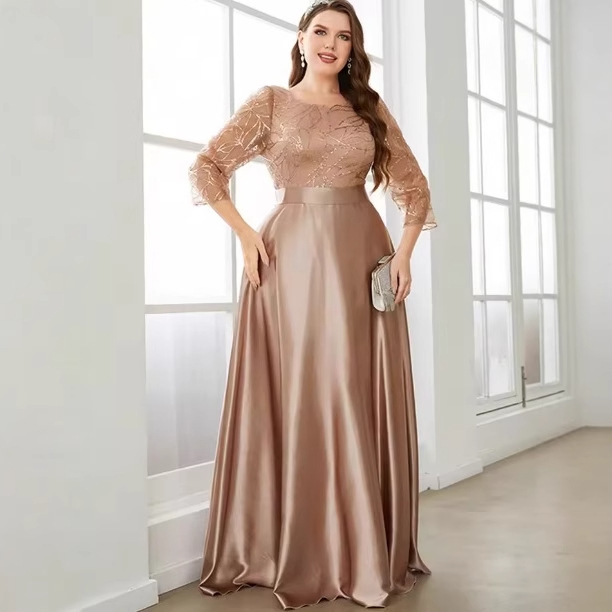 Vakarinė suknelė su ilgu sijonu, liemens linija vidutinė, reguliarūs rankogaliai, U formos kaklo iškirptė