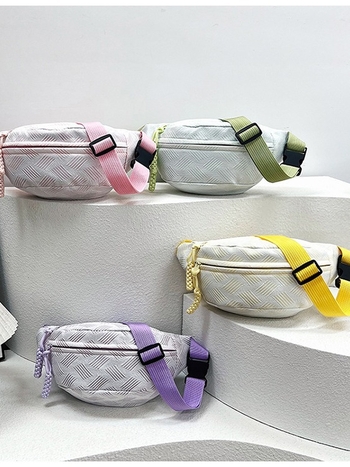 Moteriška pečių rankinė miesto paprasto stiliaus, nailonas, trimatė siluetas, užtrauktukas atidaromas, poliesterio pamušalas