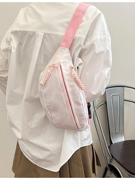 Moteriška pečių rankinė miesto paprasto stiliaus, nailonas, trimatė siluetas, užtrauktukas atidaromas, poliesterio pamušalas