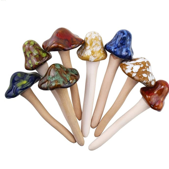 Rankų darbo keraminis grybo formos vazonėlis kiemui – glazūruotas, dekoratyvus