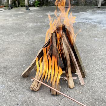Φορητός χειροκίνητος εκκινητής φωτιάς για εξωτερική χρήση — ξύλα, κάρβουνο και μπάρμπεκιου