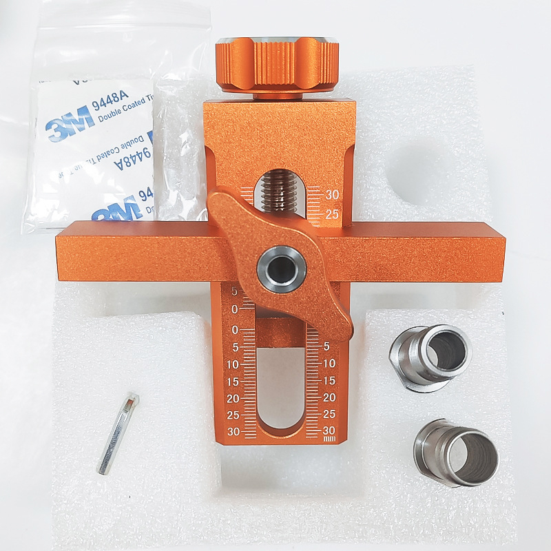 Többfunkciós alumíniumötvözetű szekrényajtó szerelő eszköz, ajtópanel rögzítéséhez és nyitóeszköz, visszalabó mechanizmussal