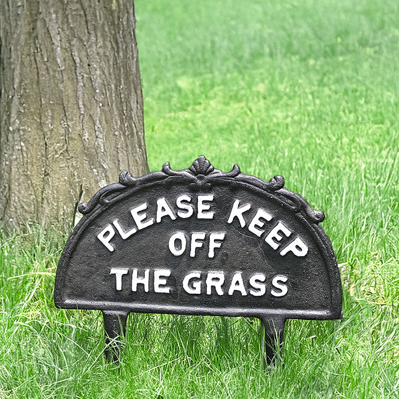 Kovácsolt vasból készült kutyus kertjelző – európai paraszt-stílusú kültéri dekoráció, Hanju Home Furnishing