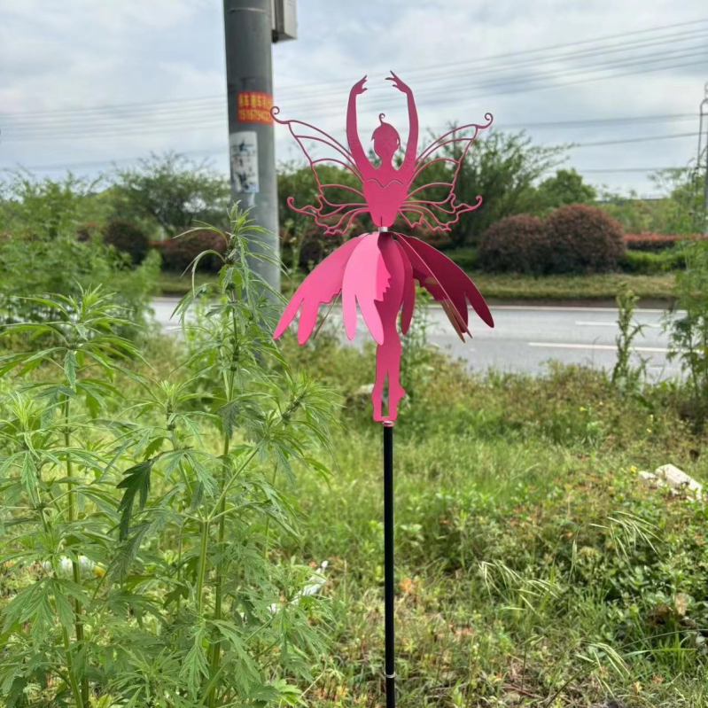 Градинска железна фигура с въртящ се ветропоказател — пасторална фея и елф с цветя, метална украса