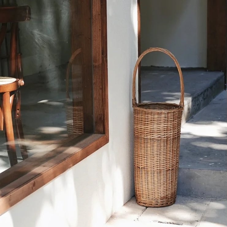 Rattan tárolókosár – fonott, pásztor jellegű stílus, többfunkciós rendszerező esernyők és mopok számára