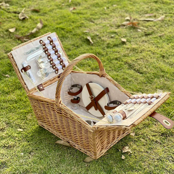 Pikniko krepšys – pintas iš ratano, rankinės formos, modelis Picnic basket, apkrova iki 2,5 kg, su dangčiu