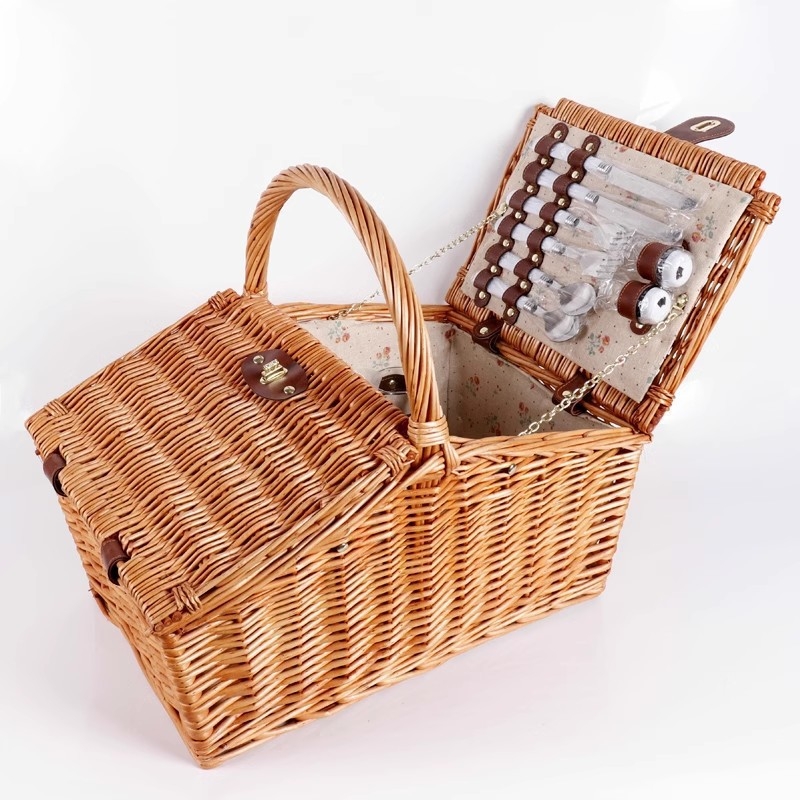 Pikniko krepšys – pintas iš ratano, rankinės formos, modelis Picnic basket, apkrova iki 2,5 kg, su dangčiu