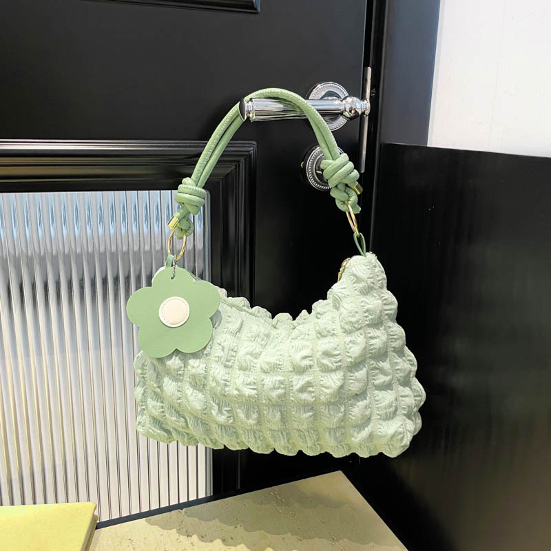 Válltáska – városi minimalist stílus, különleges anyag, cipzáras zárás, vízszintes négyzetes forma, poliészter bélés