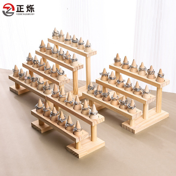 Konuszos, fából készült gyűrűkészítő állvány — háromrétegű / kétszintes dizájn, vintage művészi ékszer kiállítás