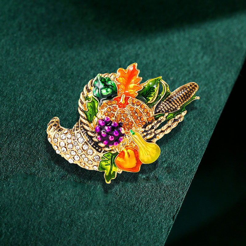 Brooch gyümölcs-tök motívummal, koreai stílusú, ötvözet, csepegtetős olajfelület, dekoratív ajándék