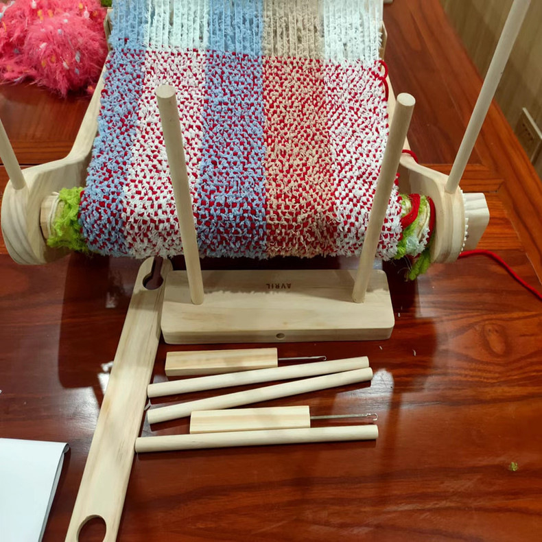 Medinės DIY audimo staklės – daugiafunkcinis rankų darbo žaislas paaugliams 7–14 metų