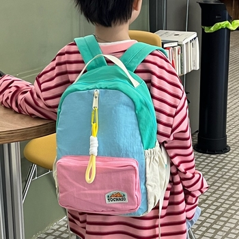 Детска чанта за детска градина — лека дишаща материя, извити презрамки, шарка с букви, полиестерова подплата, подходяща за ежедневна употреба