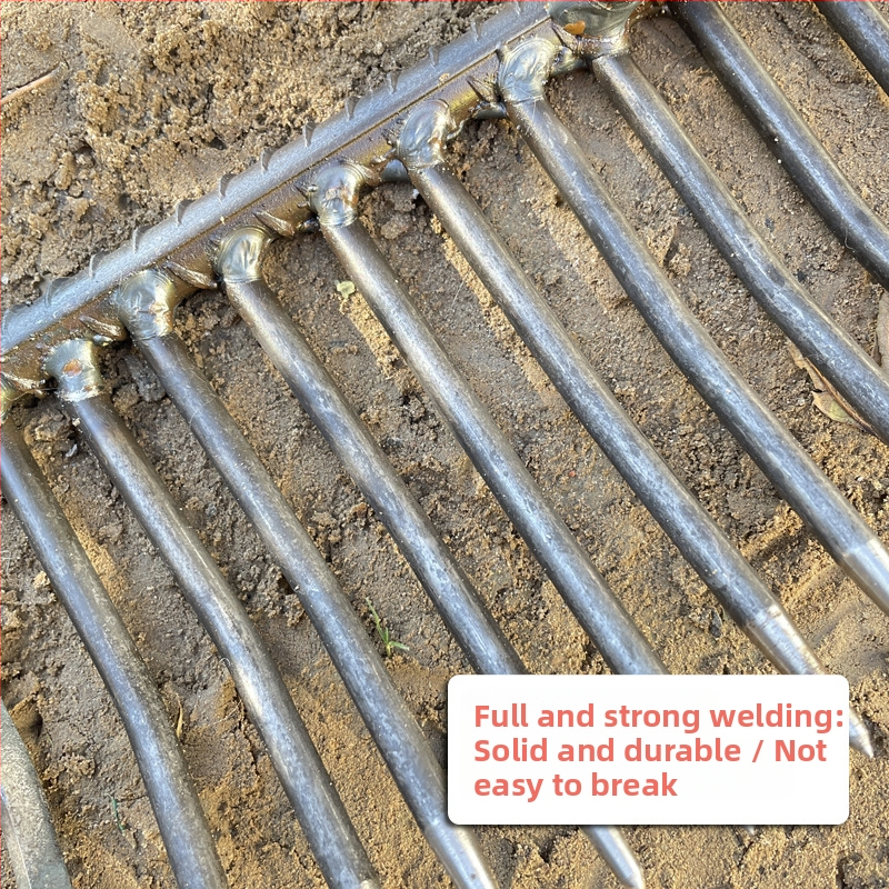 Градинска железна грабла с гъсти зъби за разрохкване на почвата – заварен фермерски инструмент