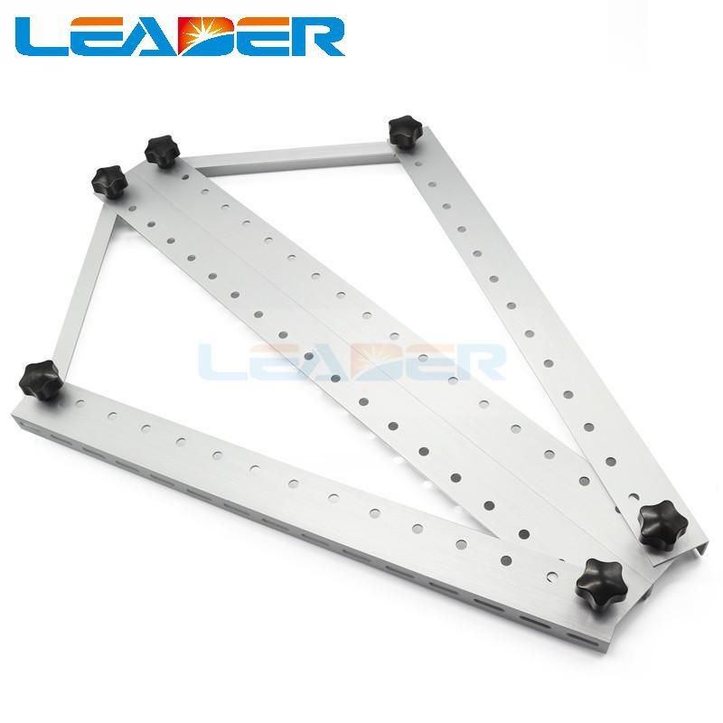 Aliuminio lydinio trikampis laikiklis saulės panelėms su daug skylučių, skirtas RV/jachtos stogui | Modelis SY-ALB-02 | Medžiaga: Aliuminio lydinys | Svoris: 3,2 kg