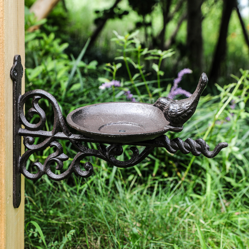 Madáretető – falikép, európai retro stílusú vasból, kerthez és kültérre, modern egyszerűség