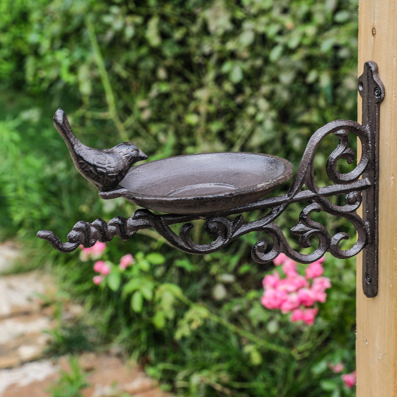 Madáretető – falikép, európai retro stílusú vasból, kerthez és kültérre, modern egyszerűség