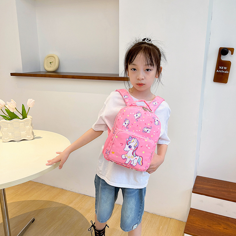 Vászon gyerek hátizsák, légáteresztő, állat mintával, poliészter bélés, óvodás korosztály számára