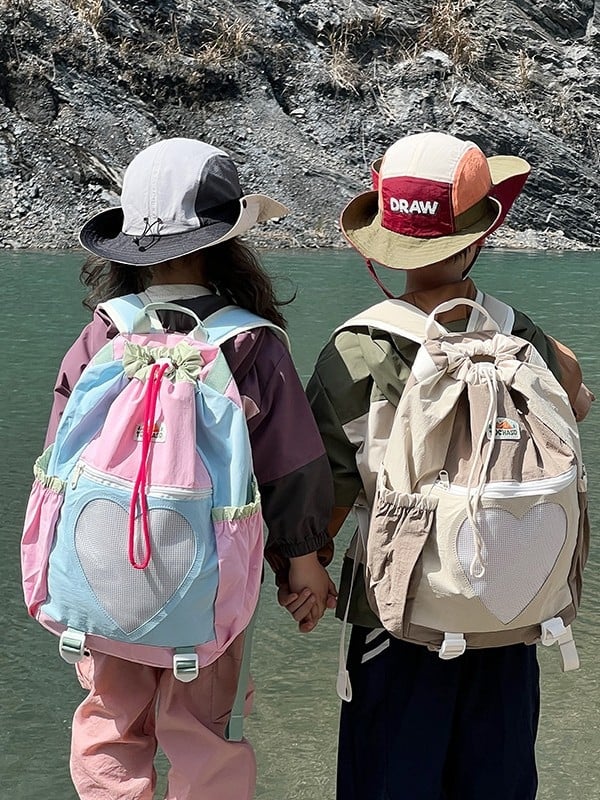 Gyerek hátizsák – uniszex, nylon, könnyű, gerincvédő, ívelt vállpántok, poliészter bélés, színkoordinált mintázat